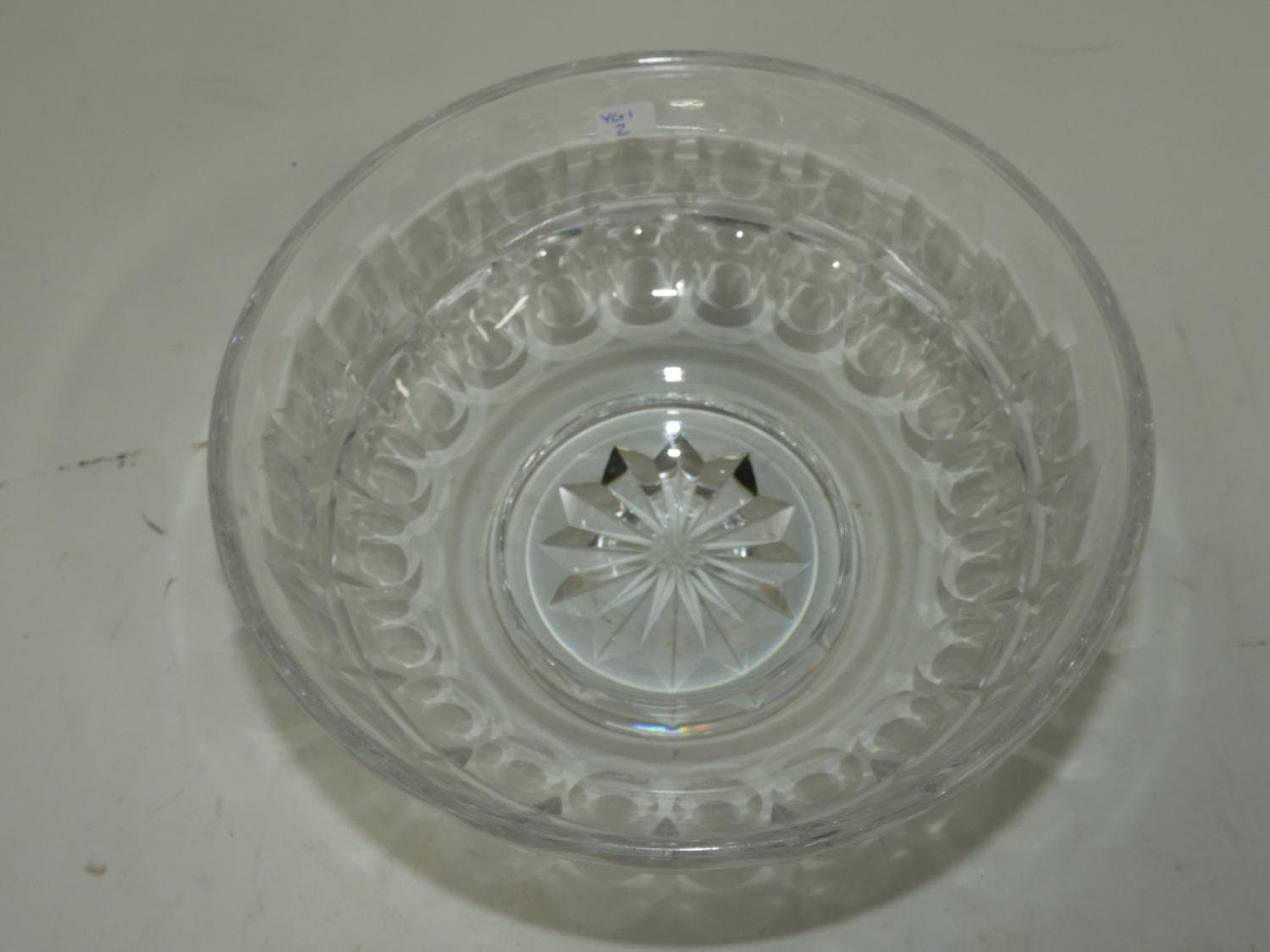 Murrays Auctioneers - Lot 200: Stuart cut crystal bowl, dia 8