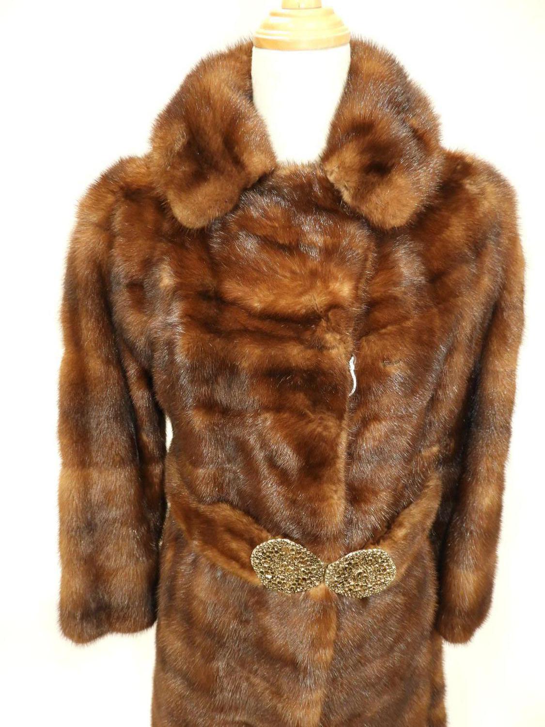 Murrays Auctioneers - Lot 192: Vintage Du Barry Furs Chestnut mink coat ...