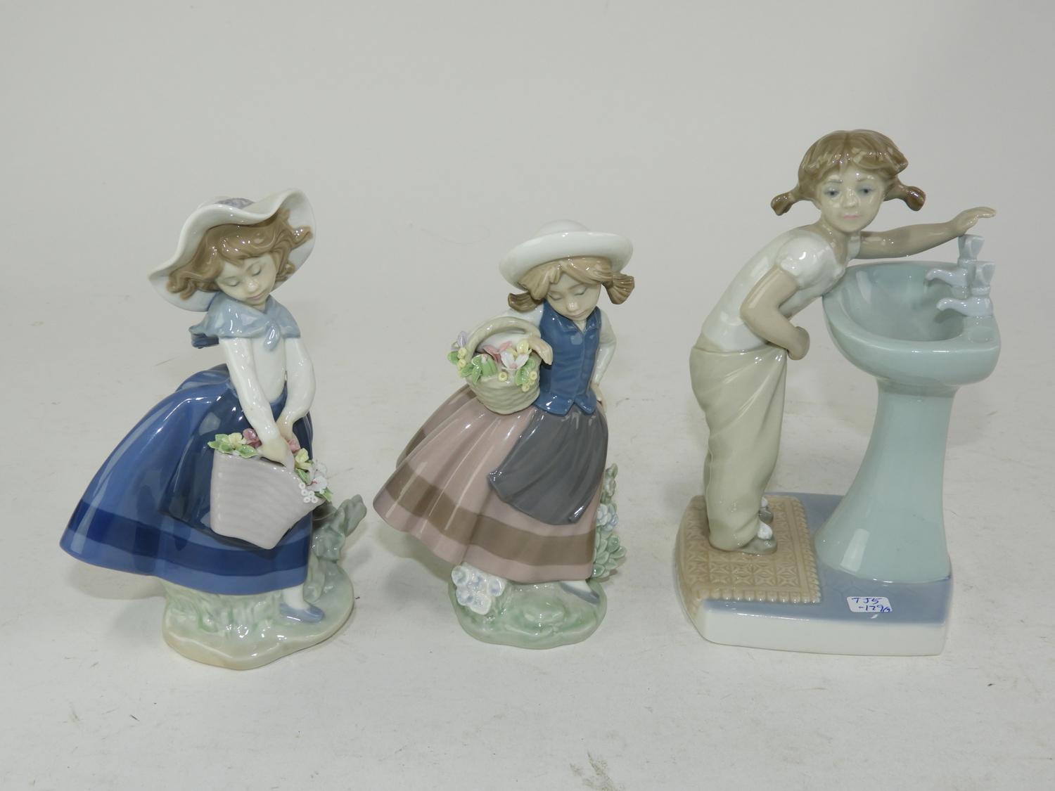 LLADRO FIGURINES