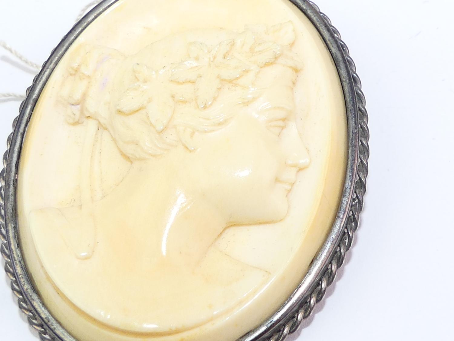Murrays Auctioneers Lot 27 Continental .800 silver mounted carved ivory cameo brooch 2
