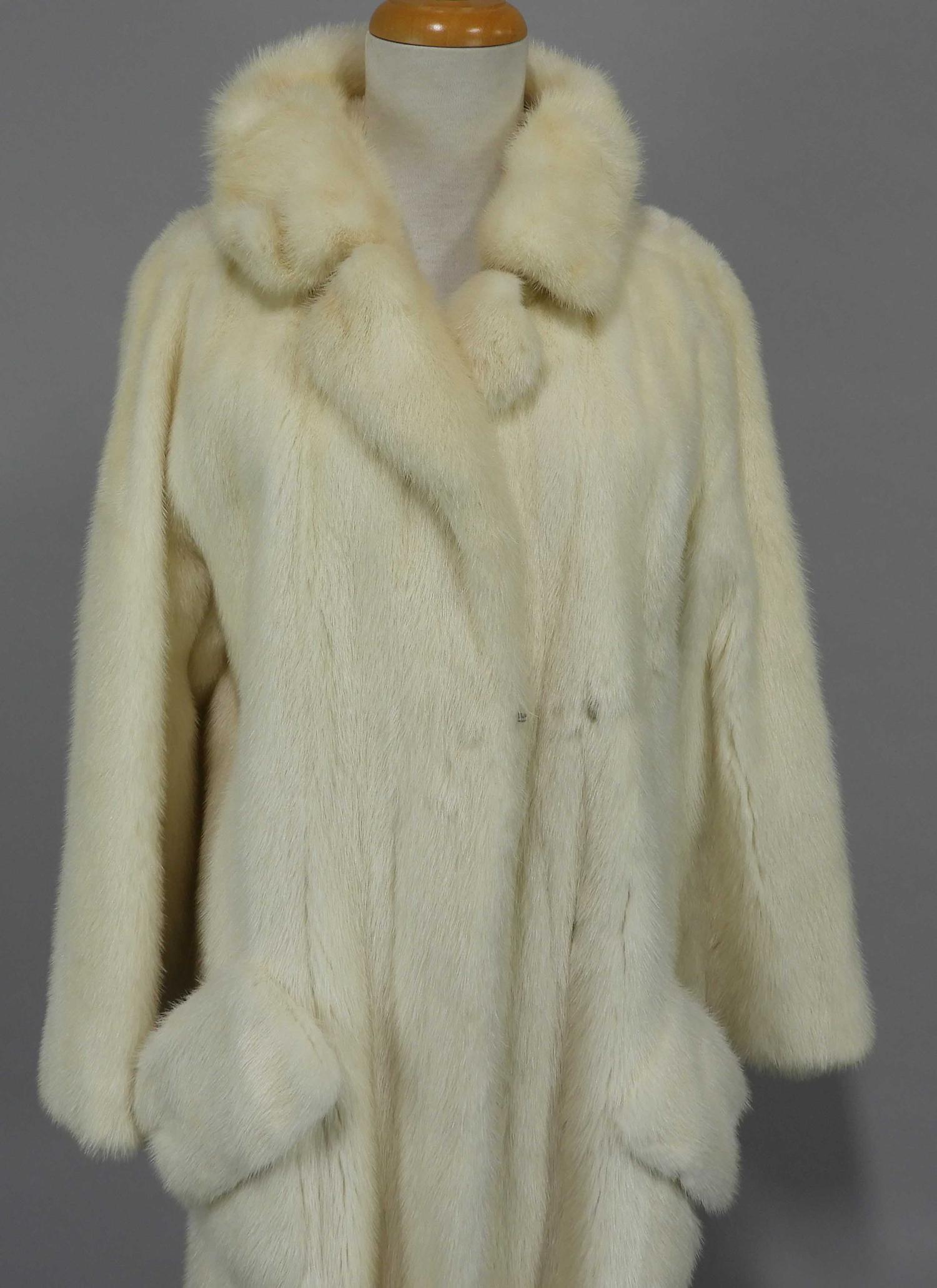 Murrays Auctioneers - Lot 26f: Full length white mink coat, Holt Renfrew