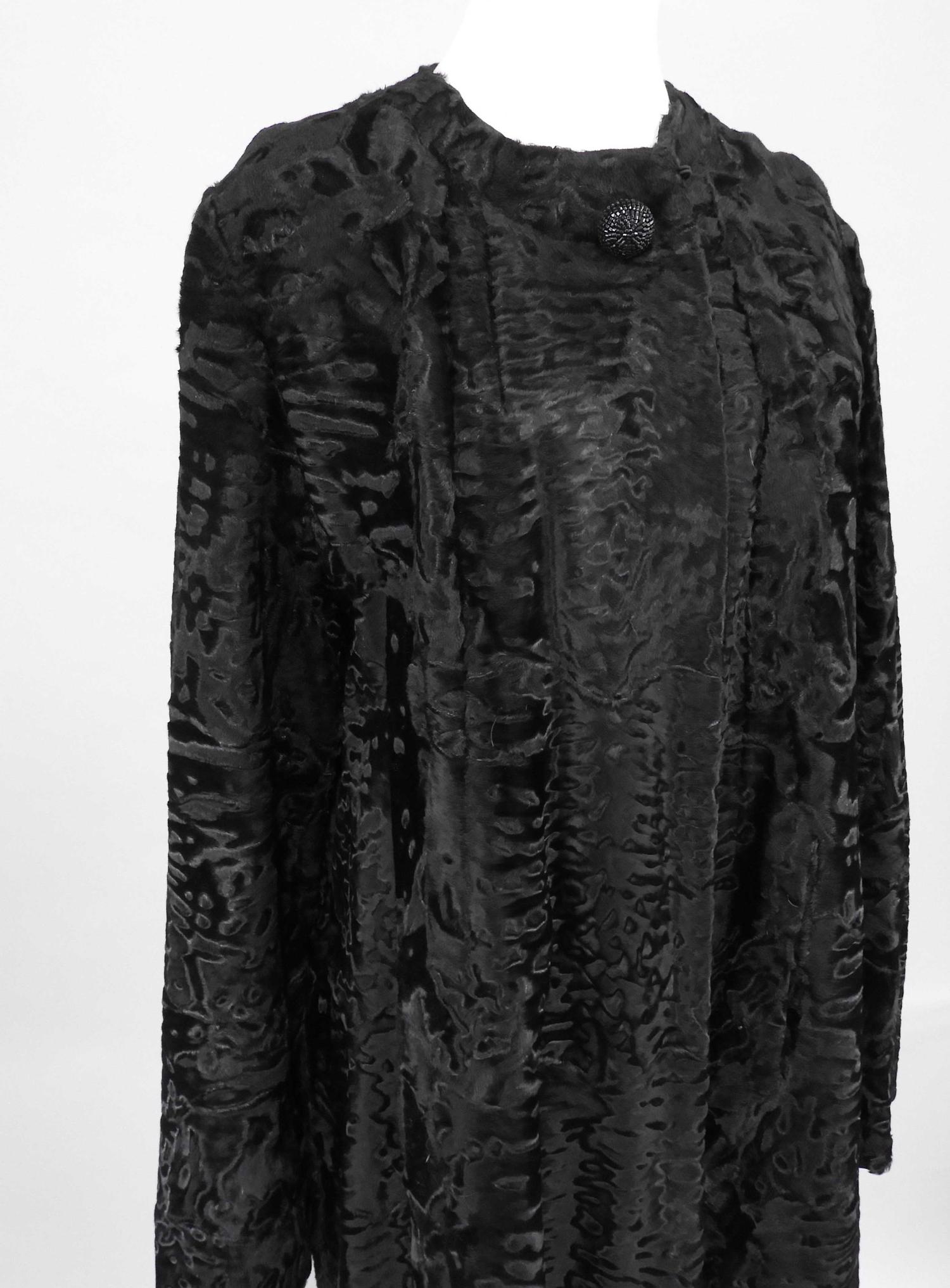 Murrays Auctioneers - Lot 26E: Ladies 3/4 black Broadtail coat, Leonard ...
